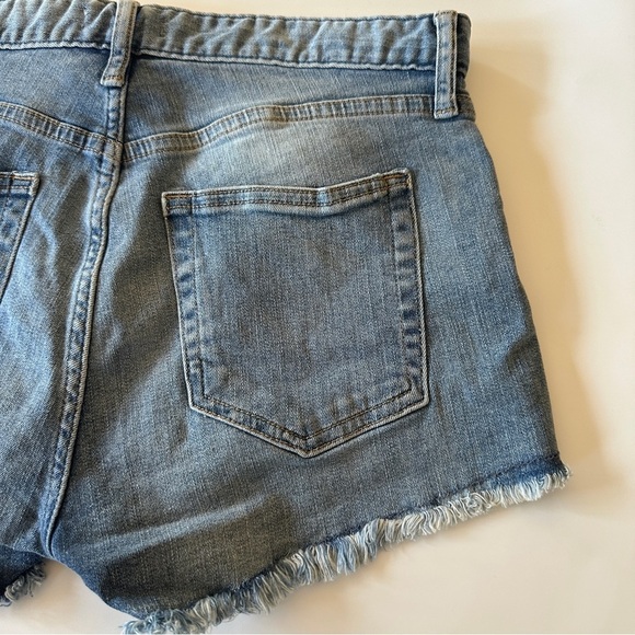 H&M Blue Denim Jean Shorts Distressed Relaxed Fit Size 4 - Picture 4 of 13
